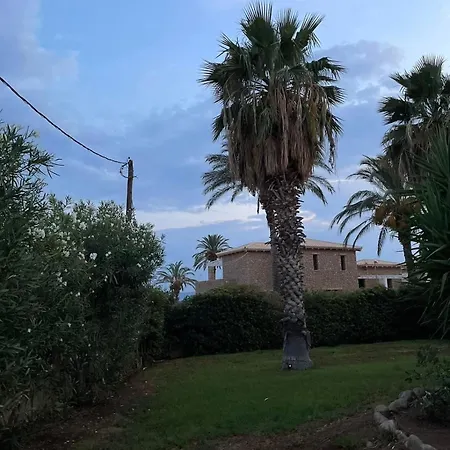 Plepi's Seaside Villa