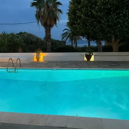 Villa Plepi's Seaside Plépi