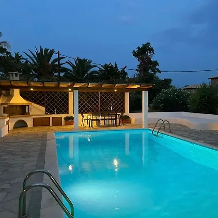Plepi's Seaside Villa Plépi